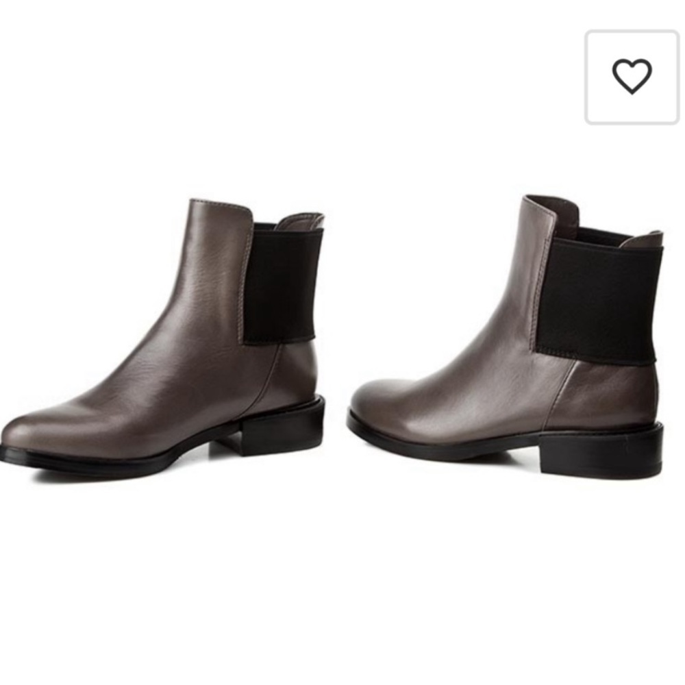 Clarks Marquette Wish Ankle Boot - Picture 2 of 9